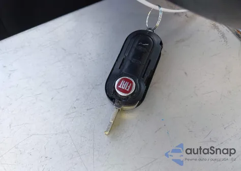 2014 Fiat 500L Lounge z USA, uszkodzony, nr VIN ZFBCFACH5EZ018468